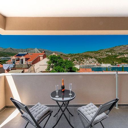 Oyo Deluxe Apartments Dubrovnik Luaran gambar