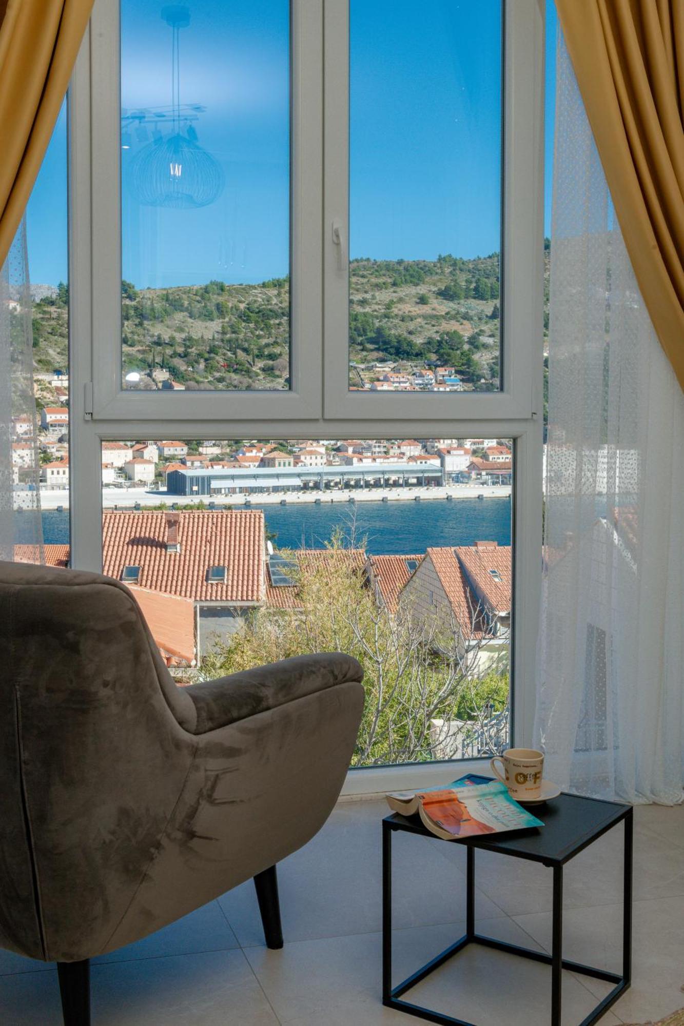 Oyo Deluxe Apartments Dubrovnik Luaran gambar