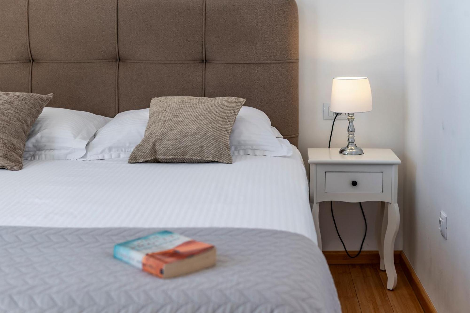 Oyo Deluxe Apartments Dubrovnik Luaran gambar