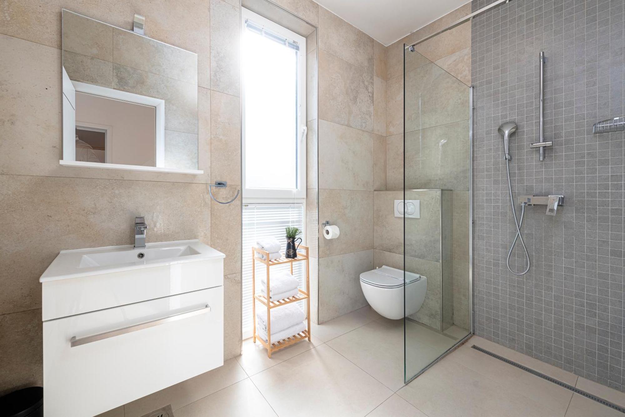 Oyo Deluxe Apartments Dubrovnik Luaran gambar